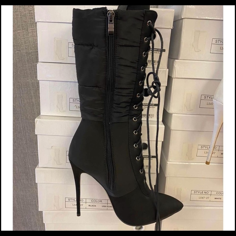 Brand New womens boots size 8